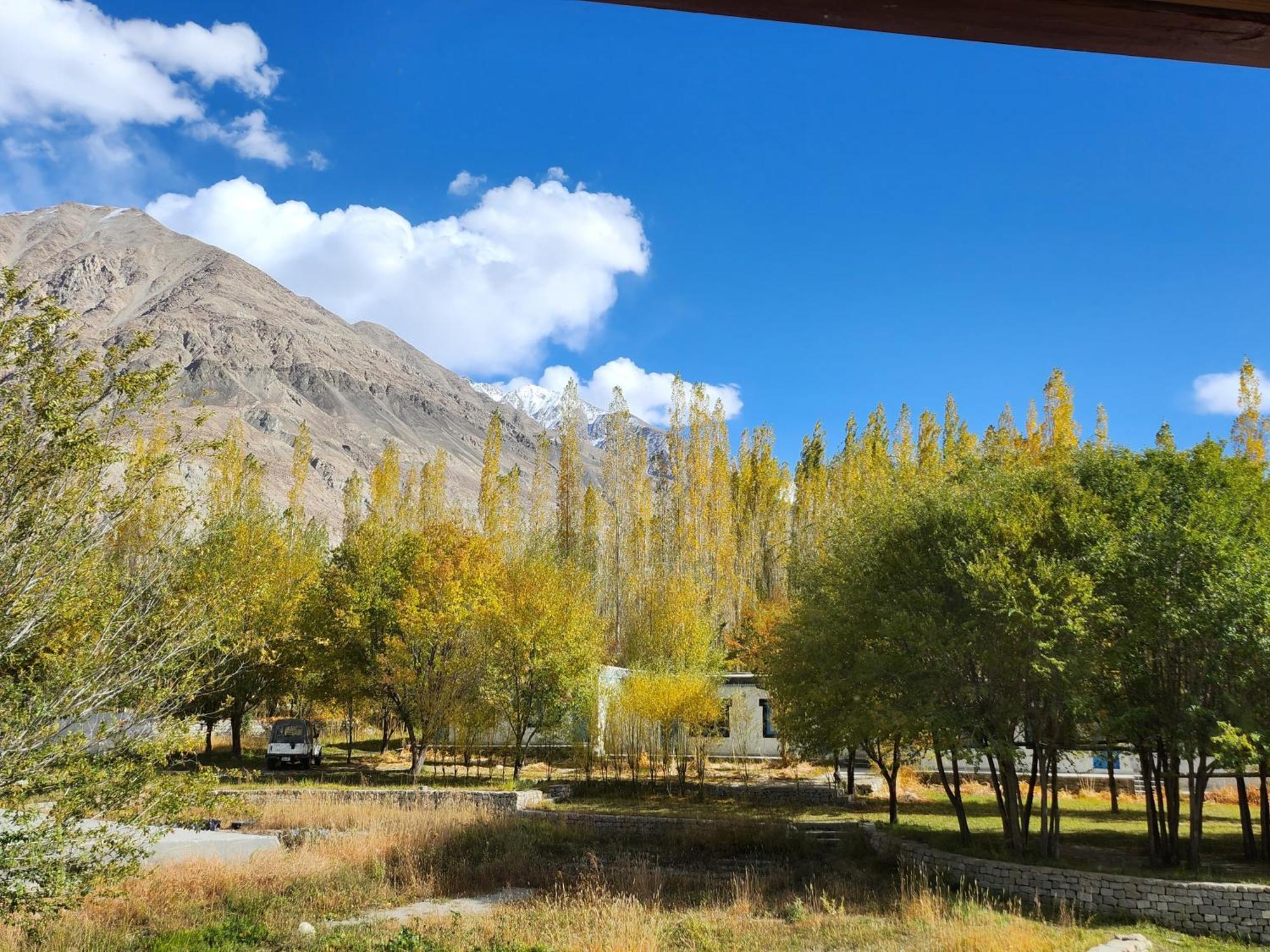 Lharimo Hotel Leh - Ladakh Buitenkant foto